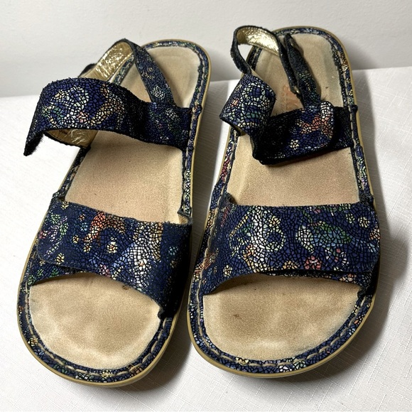 Alegria Women's Sandals in Navy and Gold. Size 9 or 40 - Picture 1 of 8